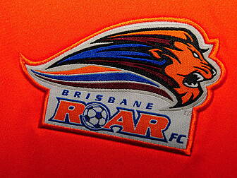 WATCH: Brisbane Roar goalkeepe...
